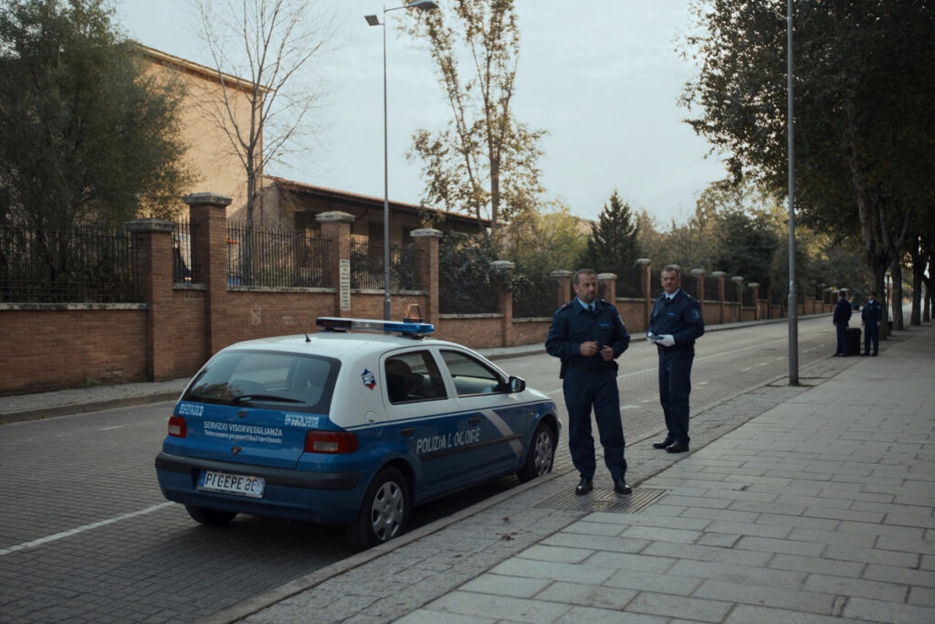 Salerno, ispezione B&B: espulsione e sequestro di droga