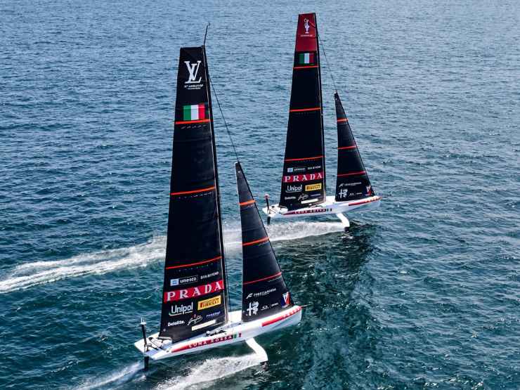 Corsie nei porti e codice speciale per l'America's Cup a Napoli