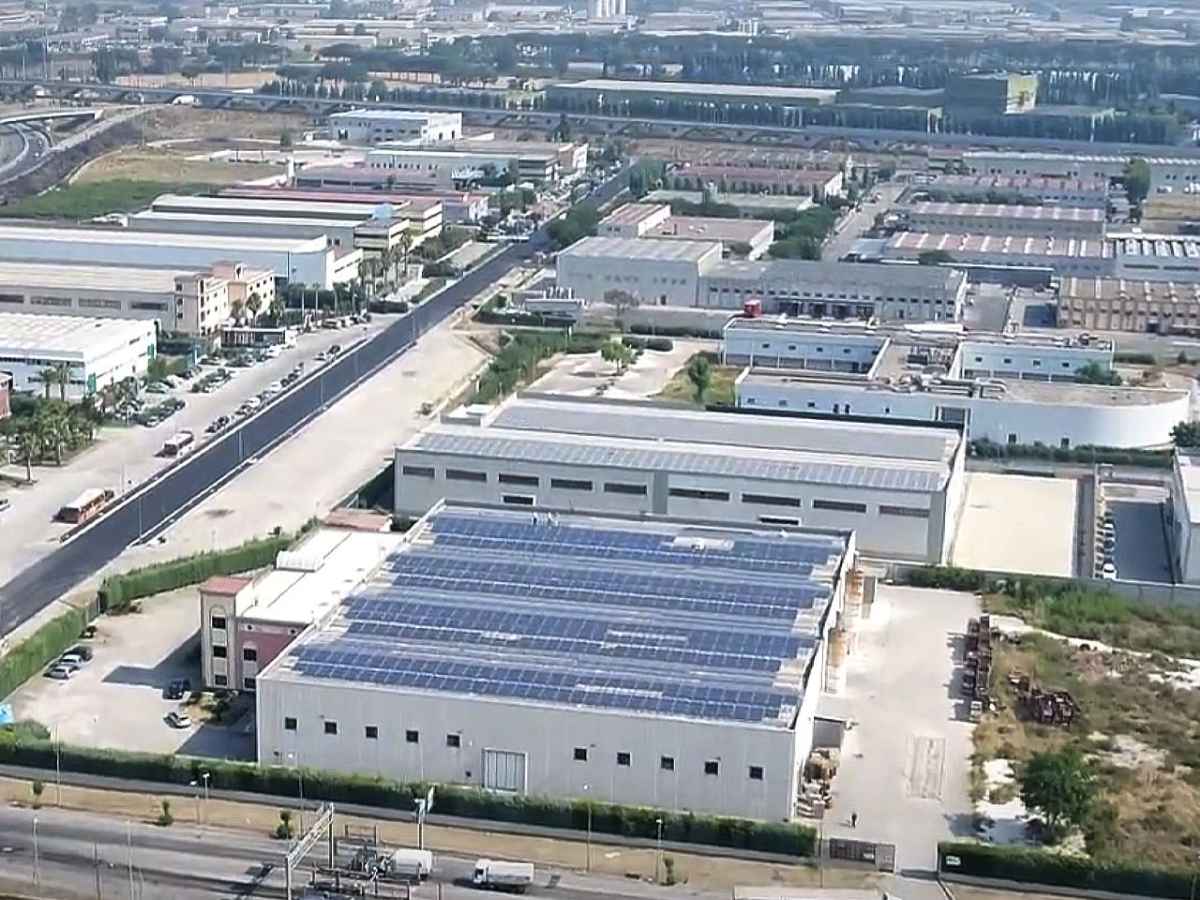 Fuga chimica dal silos e città blindata a Caivano